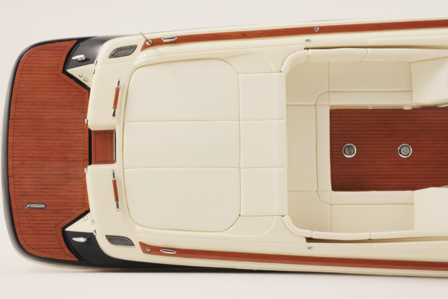 Schaalmodel Chris Craft 34