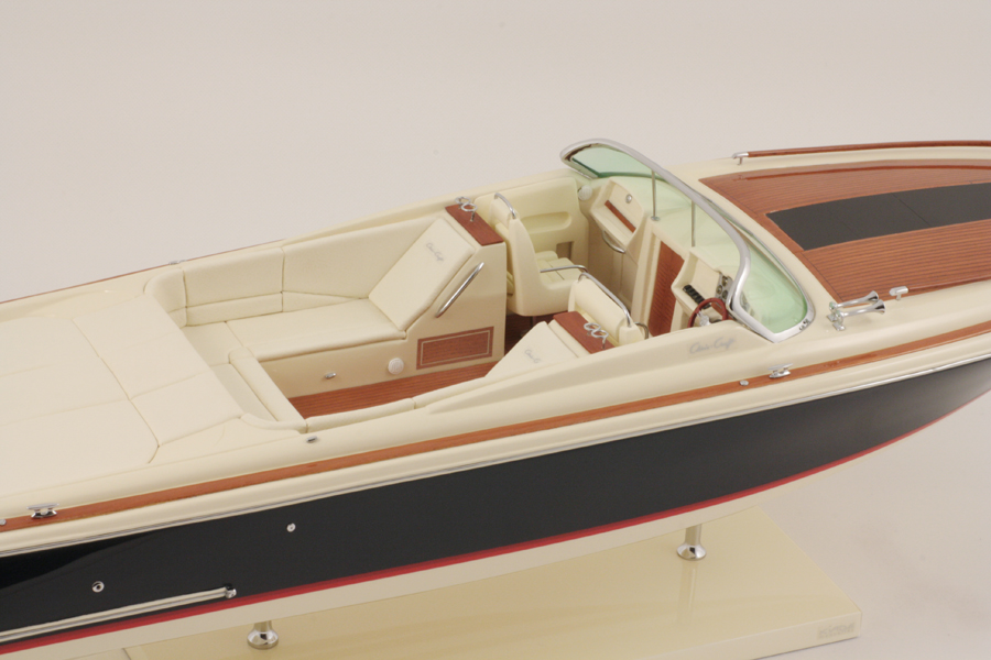 Schaalmodel Chris Craft 34